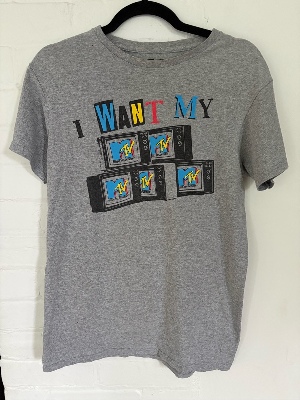 Vintage Grey MTV 'I Want My' Graphic Tee with Multicolor Print
